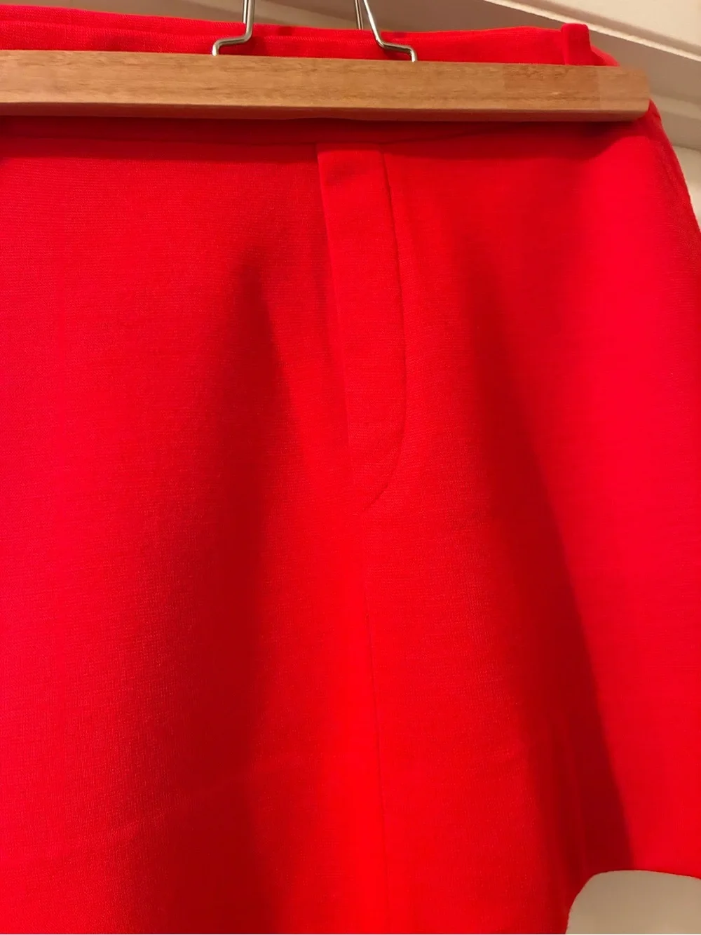 Classic Mod Vintage Jack Winter Red Mini Skirt with Clean A-Line Silhouette - Picture 2 of 8